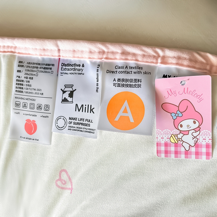 91家纺网 家纺一手货源 找家纺 桃子家居 2025新款A类三丽鸥正版授权高品质牛奶丝软糯针织棉大豆夏被系列 针织棉三丽鸥-草莓甜筒美乐蒂