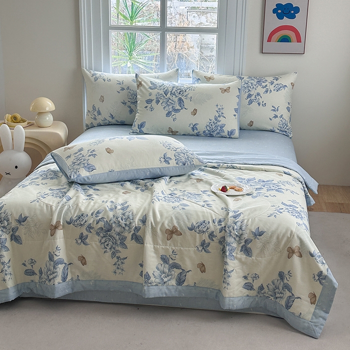 91家纺网 家纺一手货源 找家纺 瑜珠家纺 2025新款里外全棉棉花夏被 青花舞梦