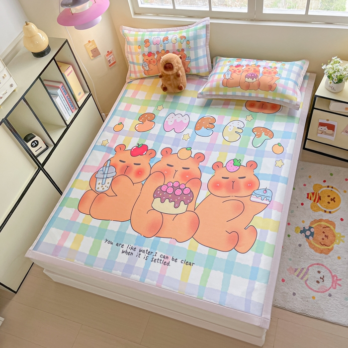 91家纺网 家纺一手货源 找家纺 博雅 2025新款独家版权A类大版数码印花1200D冰丝凉席 派对卡皮巴拉