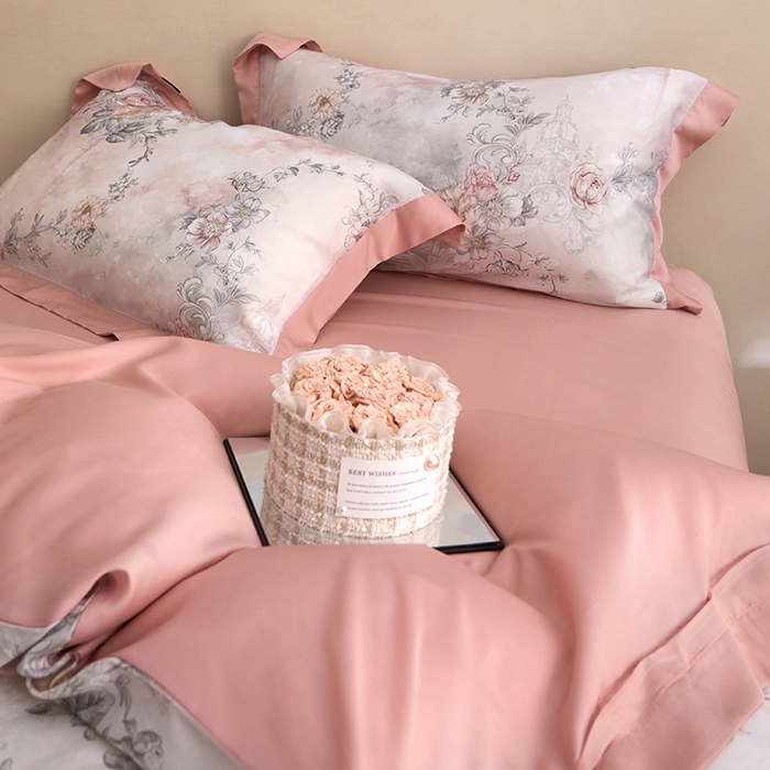 91家纺网 家纺一手货源 找家纺 薏思家纺 2025新款50支莱赛尔天丝数码印花夏被+四件套（礼盒包装） 淡雅年华