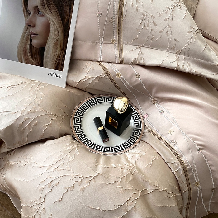 91家纺网 家纺一手货源 找家纺 优悦生活馆 2025新款冰丝浮雕绣花四件套 浪漫星河-香槟