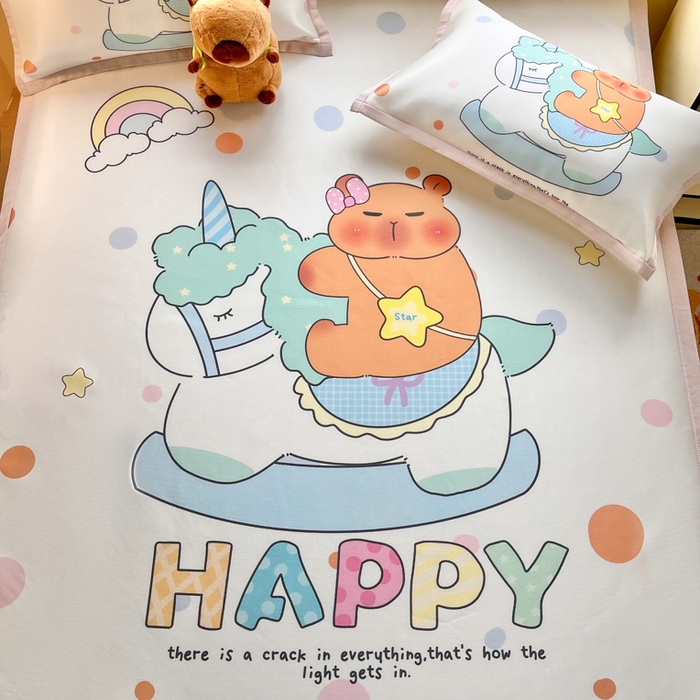 91家纺网 家纺一手货源 找家纺 博雅 2025新款独家版权A类大版数码印花1200D冰丝凉席 木马卡皮巴拉