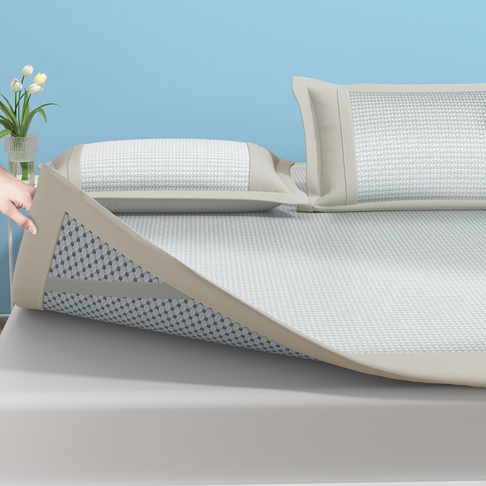 91家纺网 家纺一手货源 找家纺 绒艺席业 2025新款A类抗菌冰丝凉席系列-小象宝款 灰色