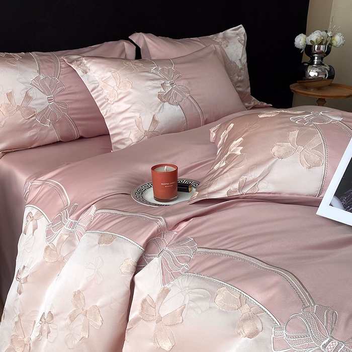 91家纺网 家纺一手货源 找家纺 优悦生活馆 2025新款冰丝浮雕绣花四件套 暮光之城-豆沙