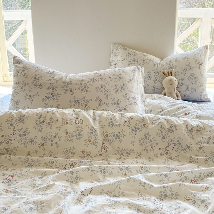 91家纺网 家纺一手货源 找家纺 【提供买家秀】2025直播云感皱皱棉四件套水洗棉简约风小碎花被套床笠三件套-叠拍图 繁花兔