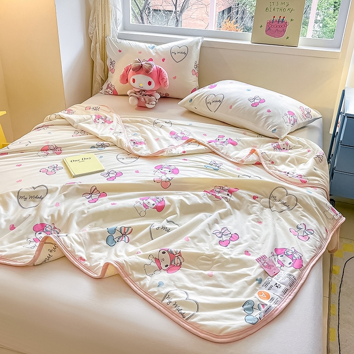 91家纺网 家纺一手货源 找家纺 金爱家2025新款A类三丽鸥正版授权高品质牛奶丝软糯针织棉大豆夏被系列详情 针织棉三丽鸥-蝴蝶结樱桃美乐蒂