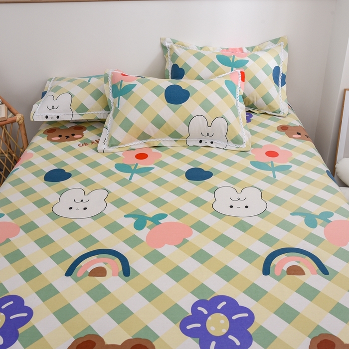 91家纺网 家纺一手货源 找家纺 仟网汇 2025全棉老粗布蕾丝花边三件套（无纺布手提包装） 彩虹熊