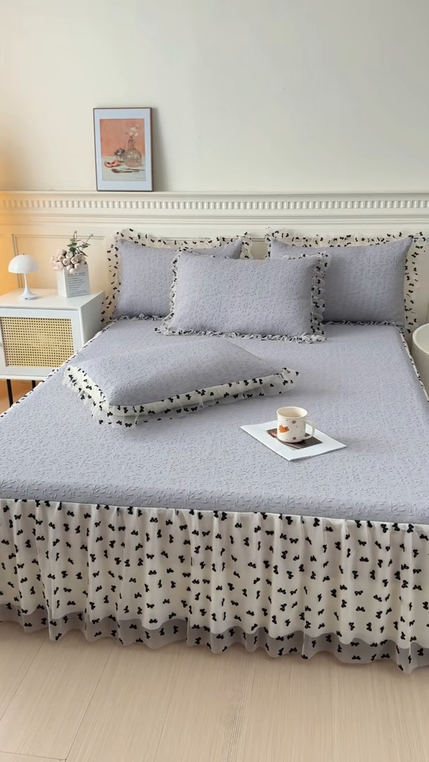 91家纺网 家纺一手货源 找家纺 KA家纺 2025新款夏季A类凉感冰豆豆花边床裙凉席三件套 叶叶情深蓝