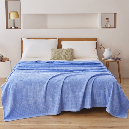 91家纺网 家纺一手货源 找家纺 爱港家纺 2025新款上海专版老式怀旧全棉A类纱布毛巾被 茶花-蓝