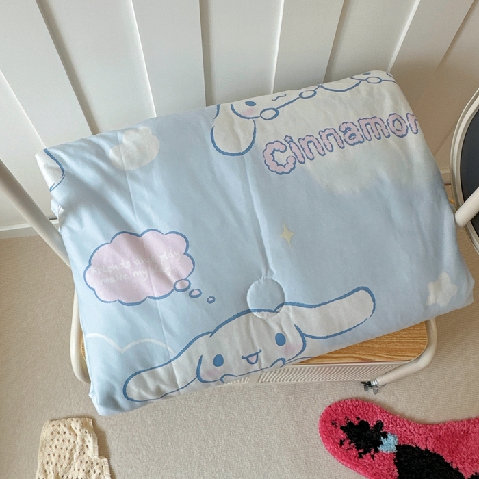 91家纺网 家纺一手货源 找家纺 兜米家居 2025夏季新品三丽鸥深睡双感针织凉感空调被夏被 云朵玉桂狗