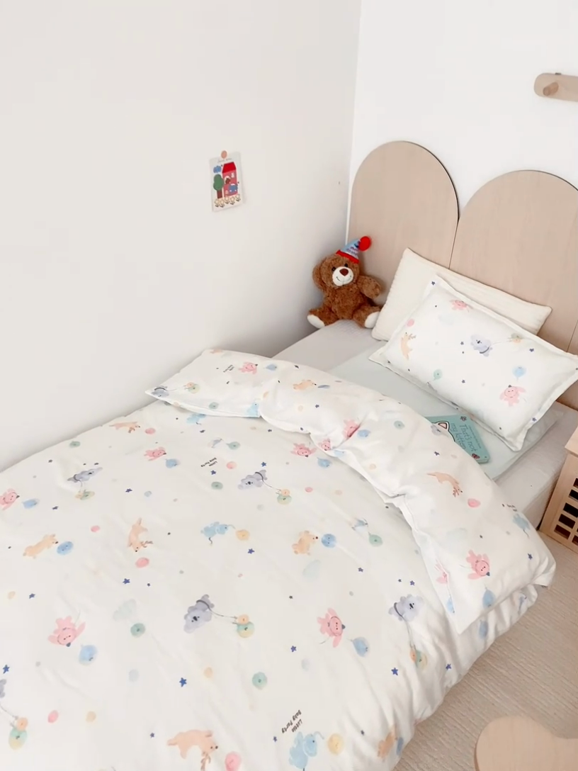 91家纺网 家纺一手货源 找家纺 2025新款全棉26℃有氧双层纱幼儿园多件套 飞行奇遇