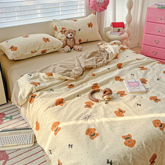 91家纺网 家纺一手货源 找家纺 妖妖家纺 2025新款超柔双层纱糯糯针织棉夏凉被四件套 呆萌泰迪