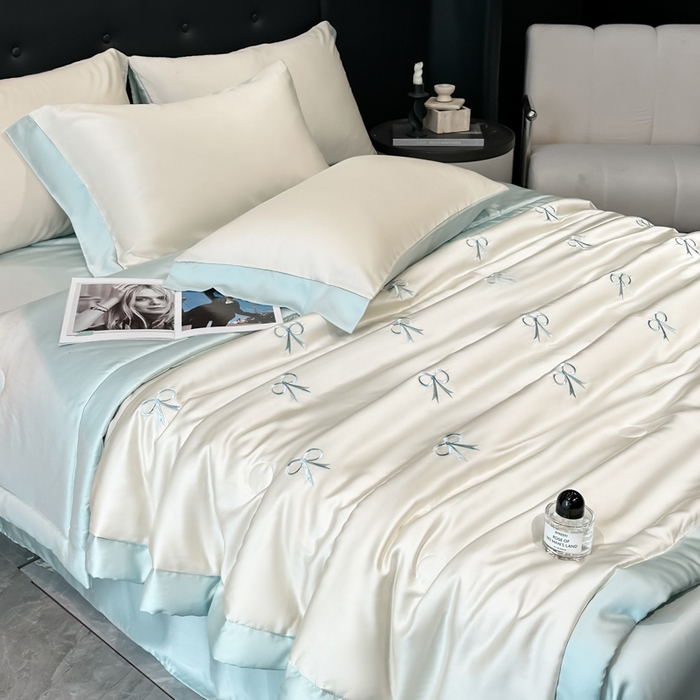 91家纺网 家纺一手货源 找家纺 满羽家纺 2025新款冰丝夏被四件套-满绣系列 蝴蝶结-奶白兰