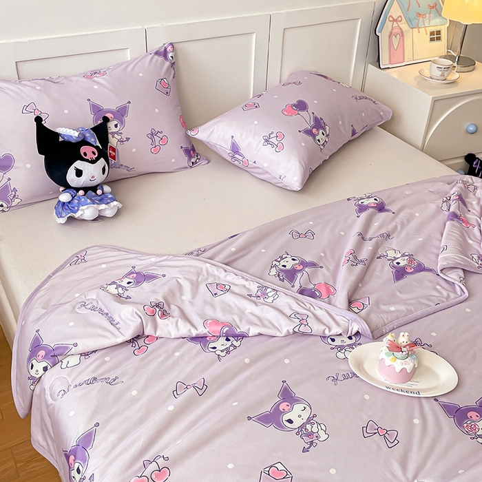 91家纺网 家纺一手货源 找家纺 金爱家2025新款A类三丽鸥正版授权高品质牛奶丝软糯针织棉大豆夏被系列详情 针织棉三丽鸥-樱桃库洛米