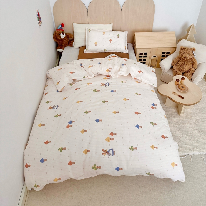 91家纺网 家纺一手货源 找家纺 2025新款全棉26℃有氧双层纱幼儿园多件套 花园小兔