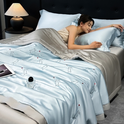 满羽家纺 2025新款冰丝夏被四件套-满绣系列 兔子追爱-兰灰