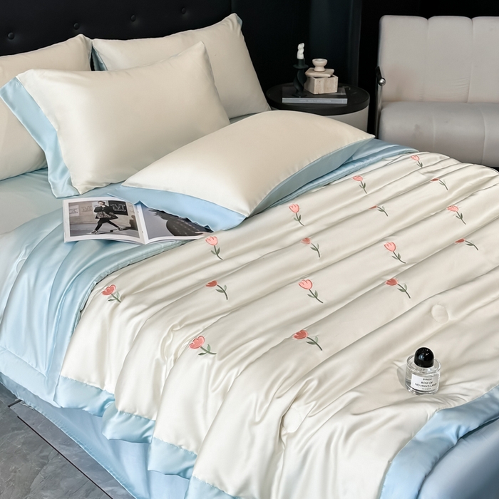 91家纺网 家纺一手货源 找家纺 满羽家纺 2025新款冰丝夏被四件套-满绣系列 郁金香-奶白兰