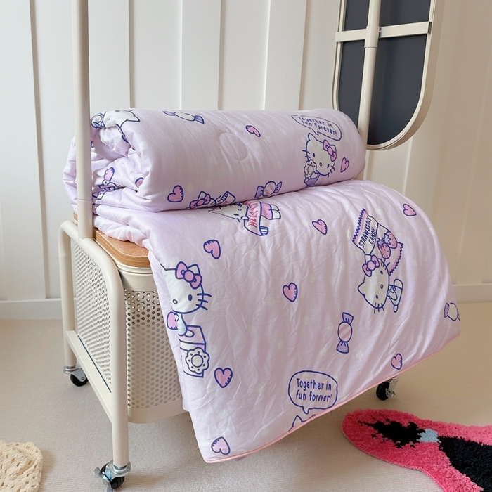 91家纺网 家纺一手货源 找家纺 兜米家居 2025夏季新品三丽鸥深睡双感针织凉感空调被夏被 糖果凯蒂猫