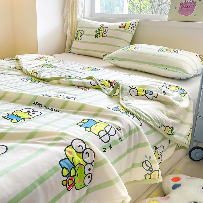 91家纺网 家纺一手货源 找家纺 金爱家2025新款A类三丽鸥正版授权高品质牛奶丝软糯针织棉大豆夏被系列详情 针织棉三丽鸥-夏日大眼蛙