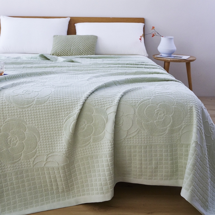 91家纺网 家纺一手货源 找家纺 爱港家纺 2025新款上海专版老式怀旧全棉A类纱布毛巾被 茶花-绿