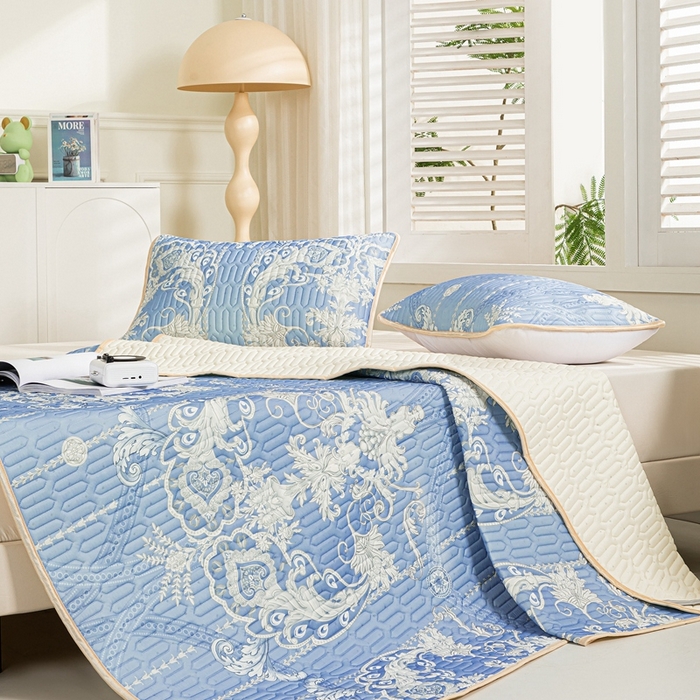 91家纺网 家纺一手货源 找家纺 美丽折2025新品6mm厚天然乳胶凉席三件套 大版印花卡通乳胶凉席平铺款 贵族风范