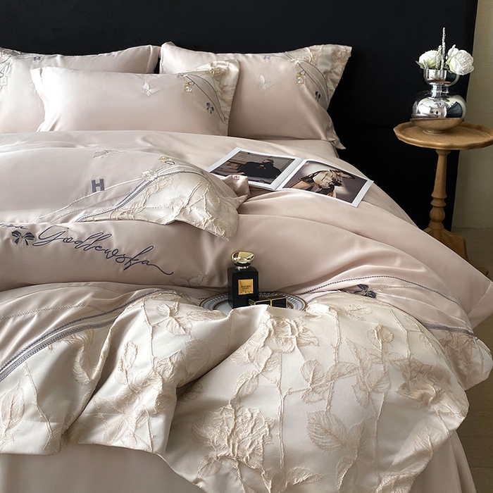 91家纺网 家纺一手货源 找家纺 优悦生活馆 2025新款冰丝浮雕绣花四件套 幽兰轻舞-香槟