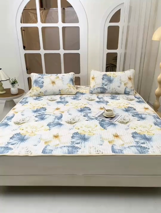 91家纺网 家纺一手货源 找家纺 美丽折2025新品6mm厚天然乳胶凉席三件套 大版印花卡通乳胶凉席平铺款 繁花