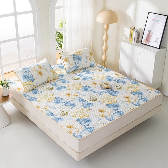 91家纺网 家纺一手货源 找家纺 美丽折2025新品6mm厚天然乳胶凉席三件套 大版印花卡通乳胶凉席平铺款 繁花