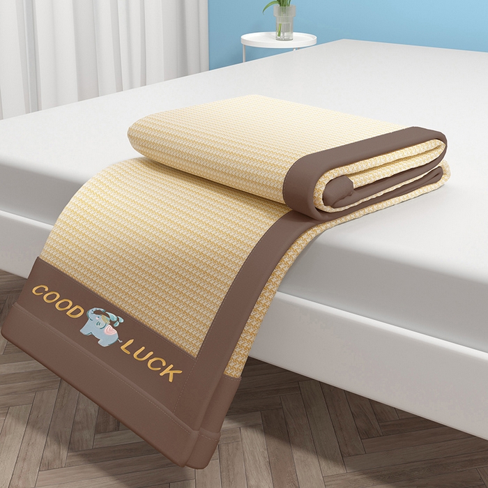 91家纺网 家纺一手货源 找家纺 绒艺席业 2025新款A类抗菌冰丝凉席系列-小象宝款 黄色