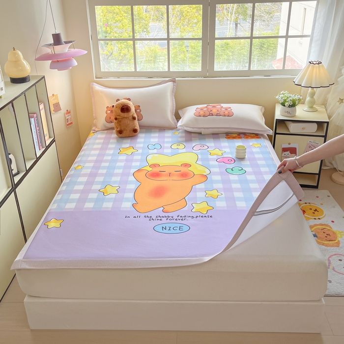 91家纺网 家纺一手货源 找家纺 博雅 2025新款独家版权A类大版数码印花1200D冰丝凉席 星星卡皮巴拉