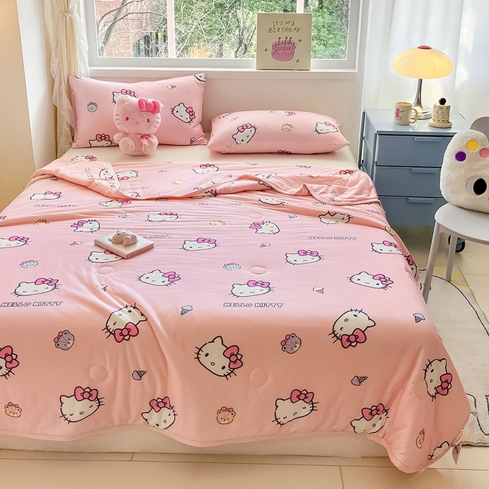 91家纺网 家纺一手货源 找家纺 金爱家2025新款A类三丽鸥正版授权高品质牛奶丝软糯针织棉大豆夏被系列详情 针织棉三丽鸥-粉粉甜筒kitty