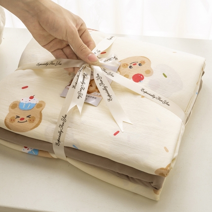 【提供买家秀】2025直播云感皱皱棉四件套水洗棉简约风小碎花被套床笠三件套-叠拍图 蛋糕熊