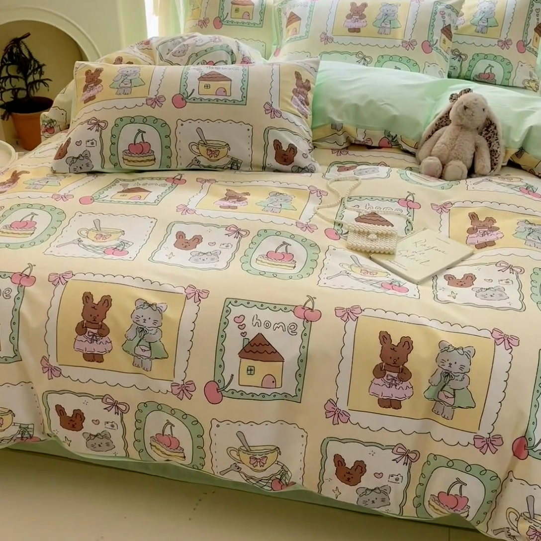 91家纺网 家纺一手货源 找家纺 仔仔熊 2025新款全棉印花四件套 假日诱惑