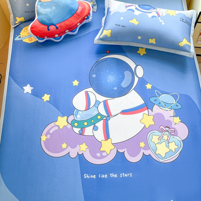 91家纺网 家纺一手货源 找家纺 博雅 2025新款独家版权A类大版数码印花1200D冰丝凉席 星际宇航员