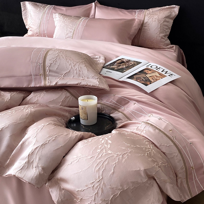 91家纺网 家纺一手货源 找家纺 优悦生活馆 2025新款冰丝浮雕绣花四件套 浪漫星河-豆沙