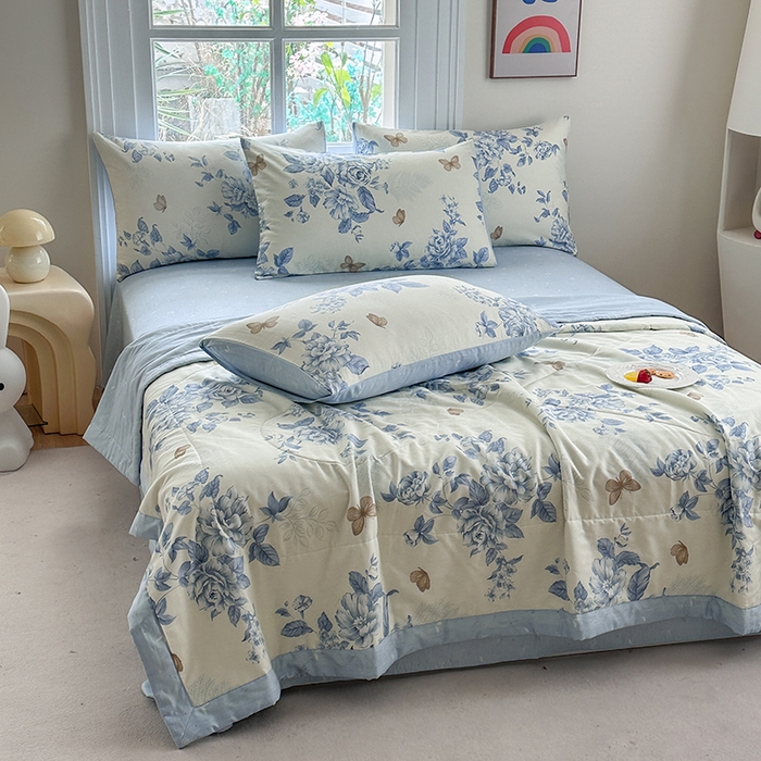 91家纺网 家纺一手货源 找家纺 瑜珠家纺 2025新款里外全棉棉花夏被 青花舞梦