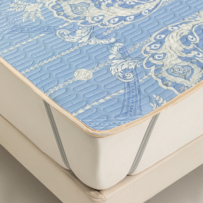 91家纺网 家纺一手货源 找家纺 美丽折2025新品6mm厚天然乳胶凉席三件套 大版印花卡通乳胶凉席平铺款 贵族风范