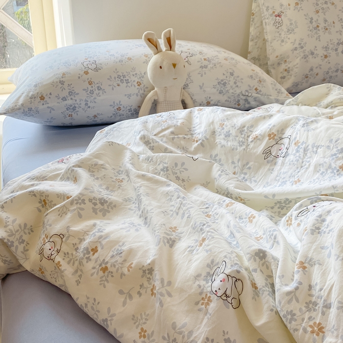 91家纺网 家纺一手货源 找家纺 【提供买家秀】2025直播云感皱皱棉四件套水洗棉简约风小碎花被套床笠三件套-叠拍图 繁花兔