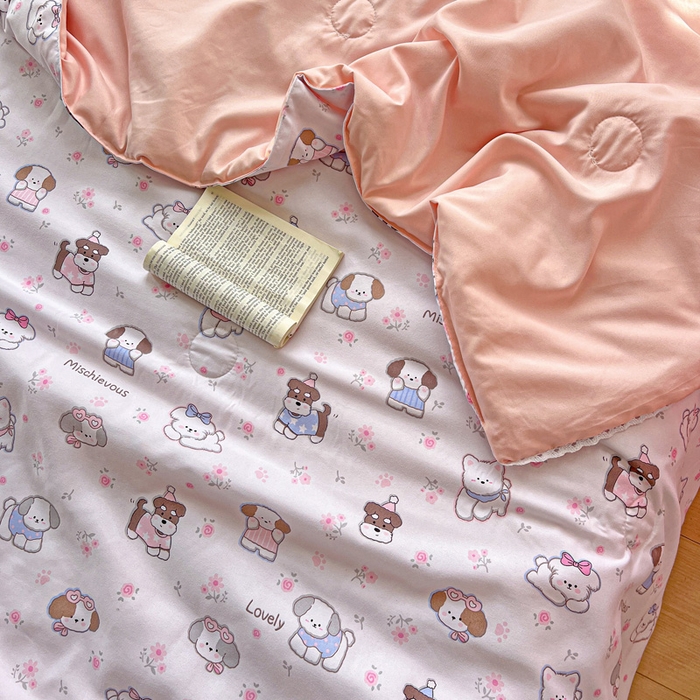 91家纺网 家纺一手货源 找家纺 妖妖家纺 2025新款超柔双层纱糯糯针织棉夏凉被四件套 狗狗乐园