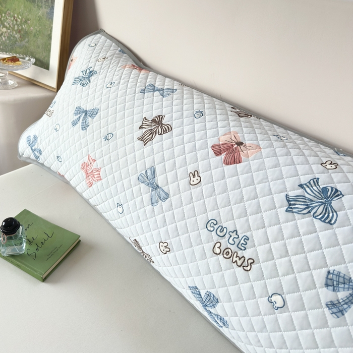 91家纺网 家纺一手货源 找家纺 爱港家纺 2025新款凉感丝双人长枕巾 夏季情侣枕头巾 绑带长枕巾 蓝蝶结 180*48