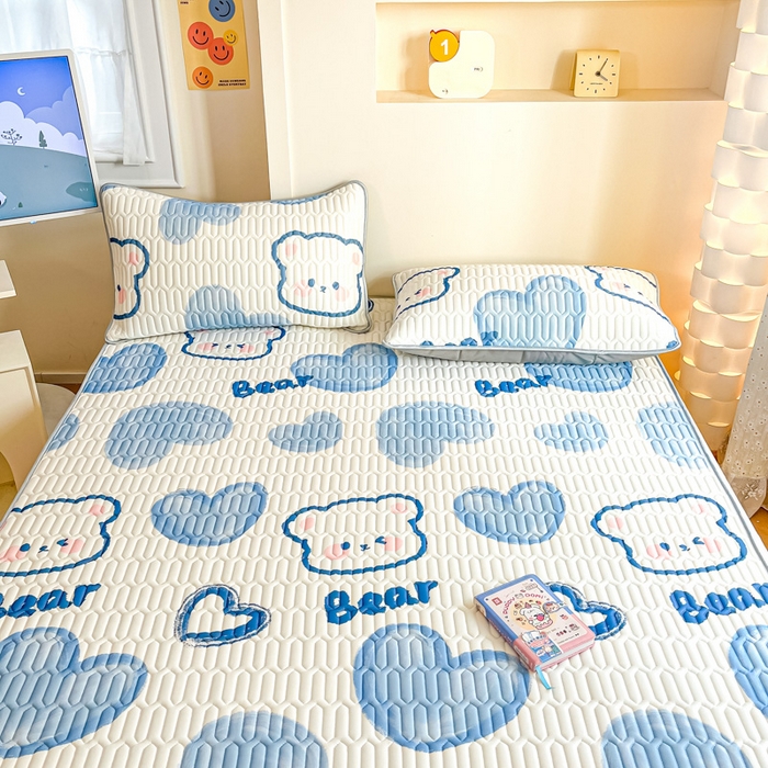 91家纺网 家纺一手货源 找家纺 柒月家居 2025新款小清新乳胶凉席 爱心小熊