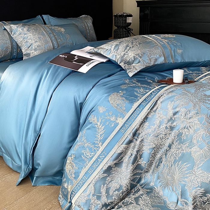 91家纺网 家纺一手货源 找家纺 优悦生活馆 2025新款冰丝浮雕绣花四件套 迷雾花园-蓝