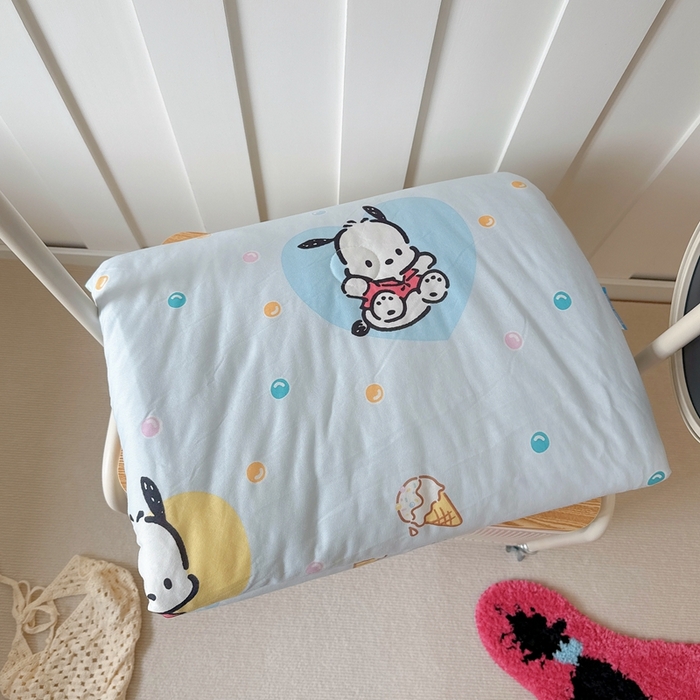 91家纺网 家纺一手货源 找家纺 兜米家居 2025夏季新品三丽鸥深睡双感针织凉感空调被夏被 炫彩怕洽购