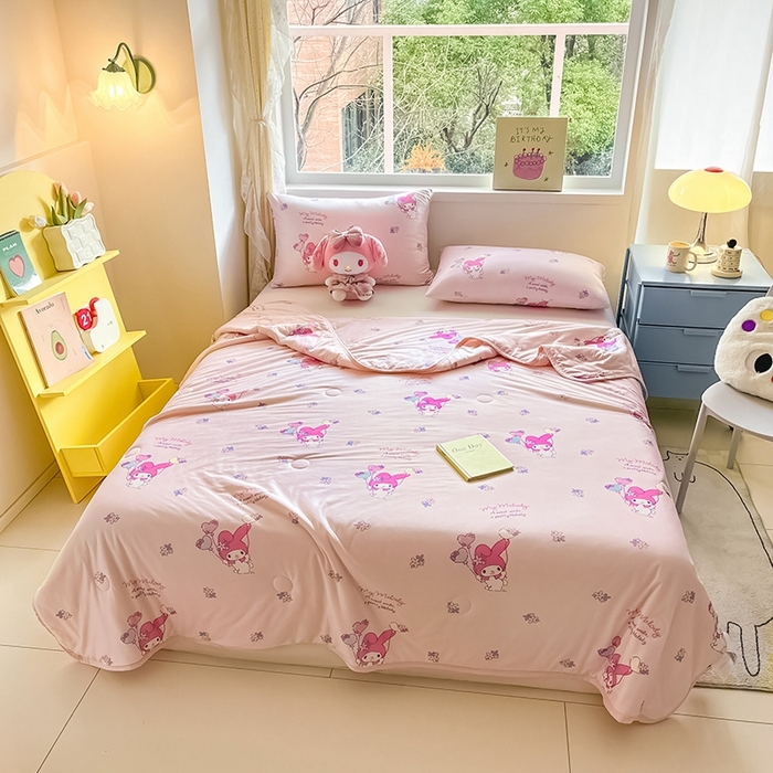 91家纺网 家纺一手货源 找家纺 金爱家2025新款A类三丽鸥正版授权高品质牛奶丝软糯针织棉大豆夏被系列详情 针织棉三丽鸥-气球美乐蒂