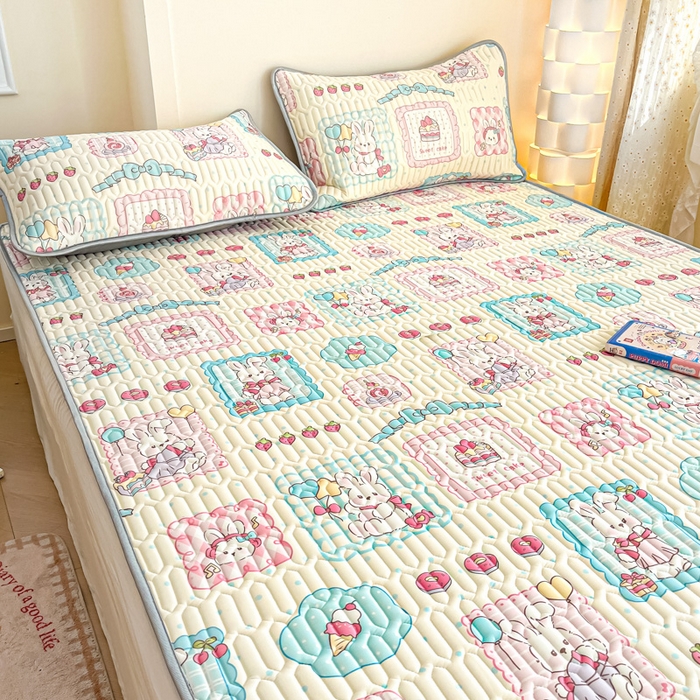 91家纺网 家纺一手货源 找家纺 柒月家居 2025新款小清新乳胶凉席 蛋糕兔兔