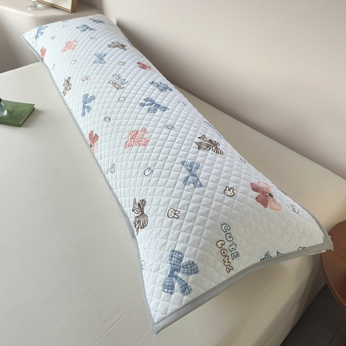 91家纺网 家纺一手货源 找家纺 爱港家纺 2025新款凉感丝双人长枕巾 夏季情侣枕头巾 绑带长枕巾 蓝蝶结 180*48