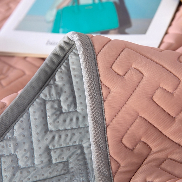 91家纺网 家纺一手货源 找家纺 美丽折2025夏季新品高端加厚全冰丝生物基乳胶凉席三件套 水洗天然乳胶凉席 豆沙T