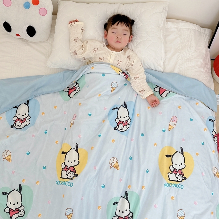 91家纺网 家纺一手货源 找家纺 兜米家居 2025夏季新品三丽鸥深睡双感针织凉感空调被夏被 炫彩怕洽购