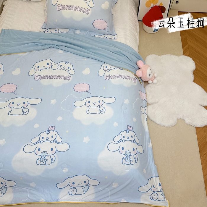 91家纺网 家纺一手货源 找家纺 兜米家居 2025夏季新品三丽鸥深睡双感针织凉感空调被夏被 云朵玉桂狗