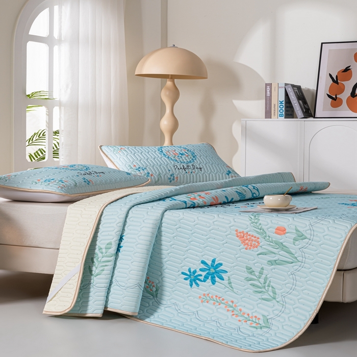 91家纺网 家纺一手货源 找家纺 美丽折2025新品6mm厚天然乳胶凉席三件套 大版印花卡通乳胶凉席平铺款 温婉花镜-蓝